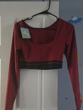 JoyLab Red Long-Sleeve Cropped Scoop Top with Black Hem